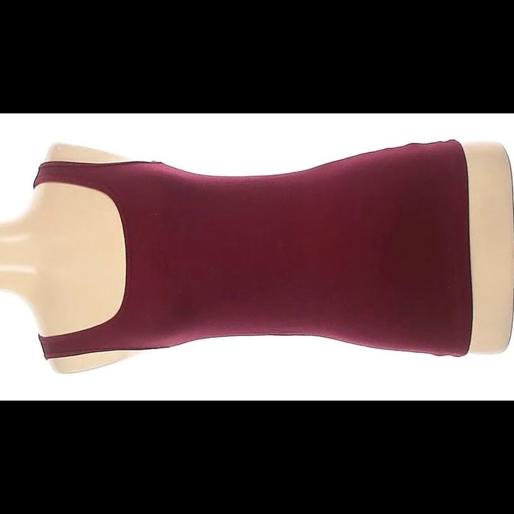 Burgundy Gap basic tank